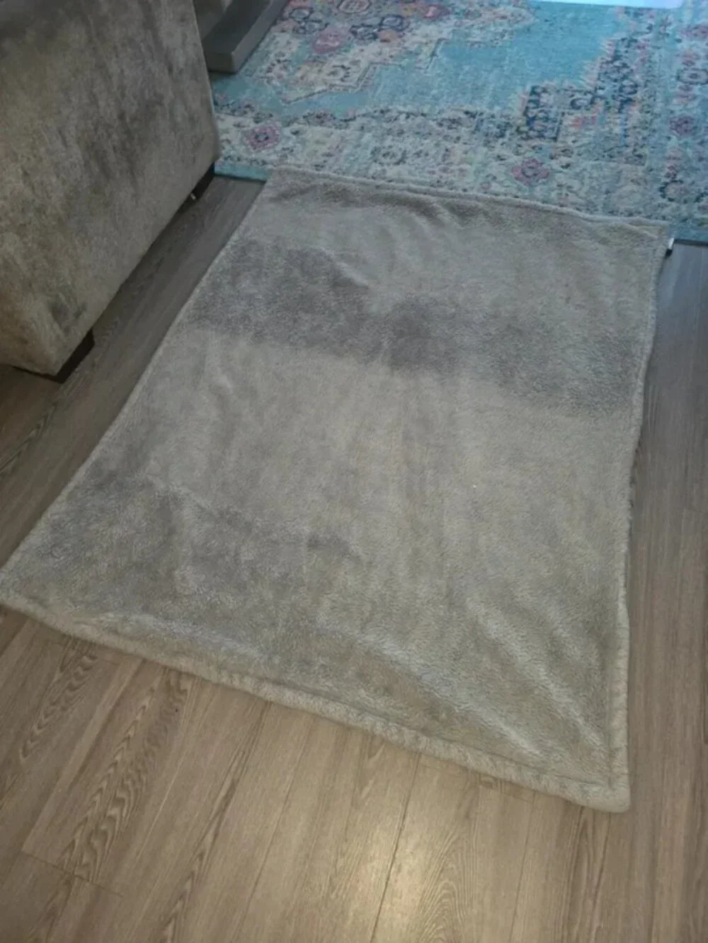 Max studio throw